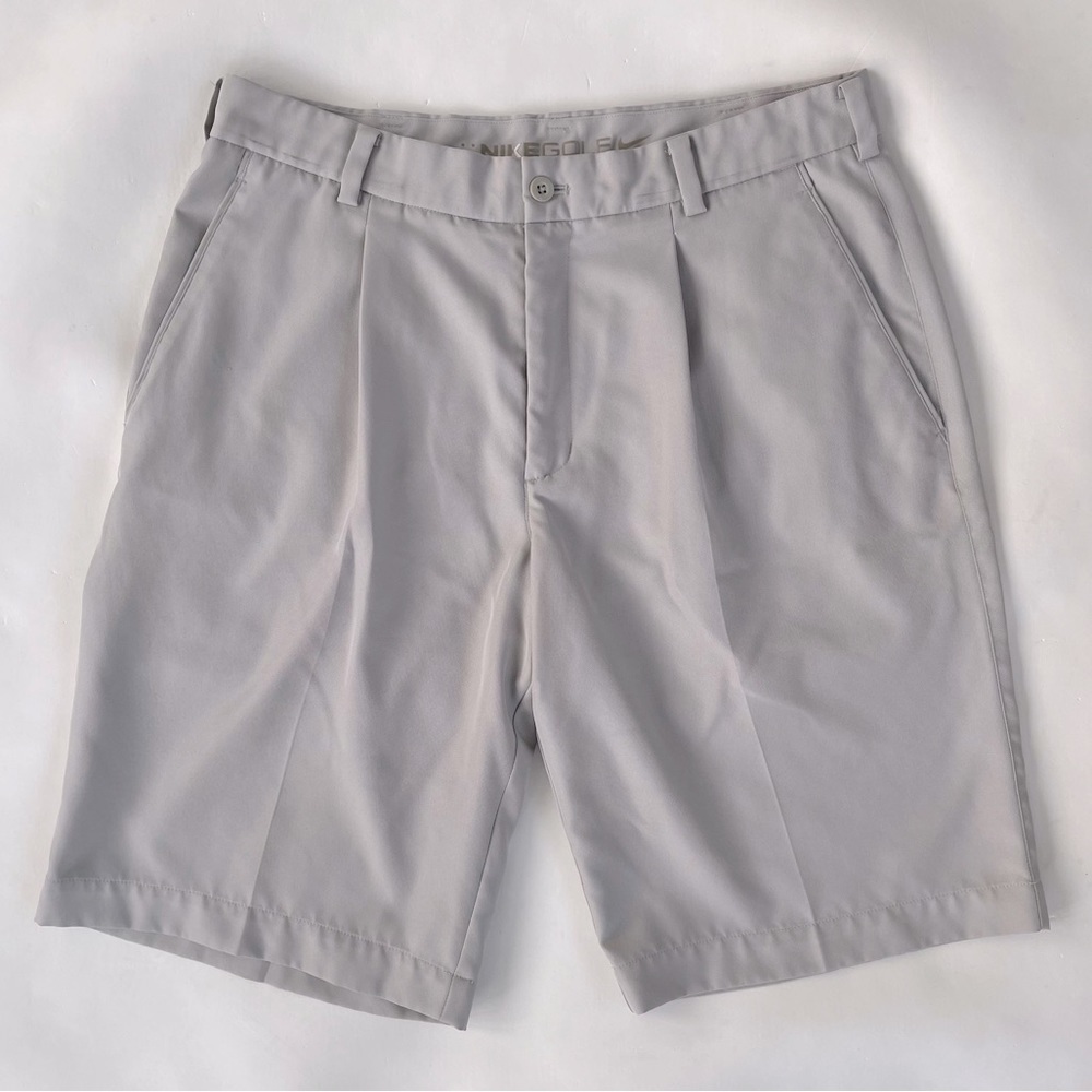 Nike Golf Men's Khaki Gray Shorts SIze 32 Medium
